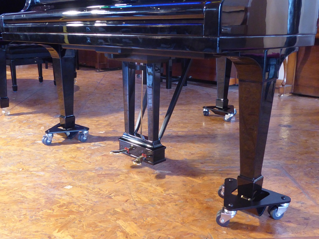 Choosing the Right Type of Piano Dolly