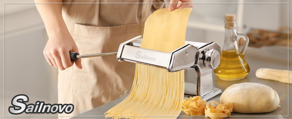 Sailnovo 2-in-1 pasta maker with dough and fresh pasta ready to cook.