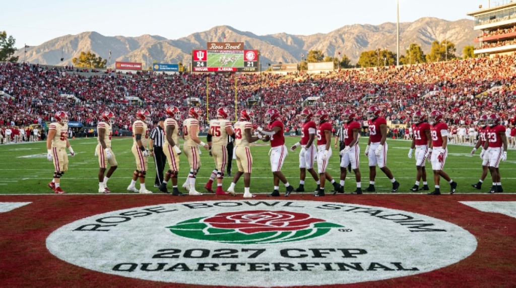 Indiana Hoosiers and Alabama Crimson Tide players on the field at the iconic Rose Bowl Stadium in Pasadena during the 2027 Rose Bowl College Football Playoff Quarterfinal